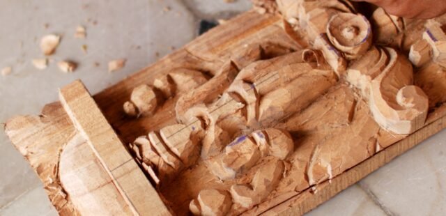 Wood carving – Shaping the Greenland